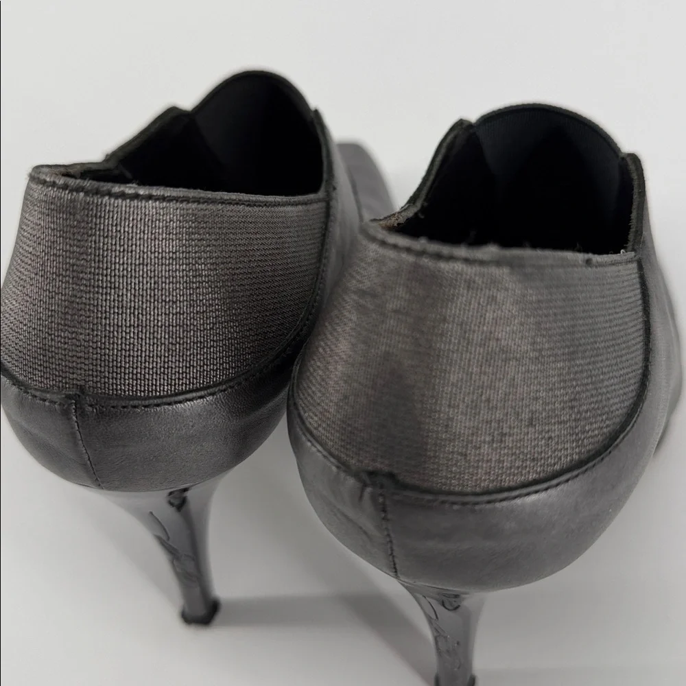 DONALD J PLINER Women SANNA Pewter Leather Elastic Gusset High Heel Women Size 6